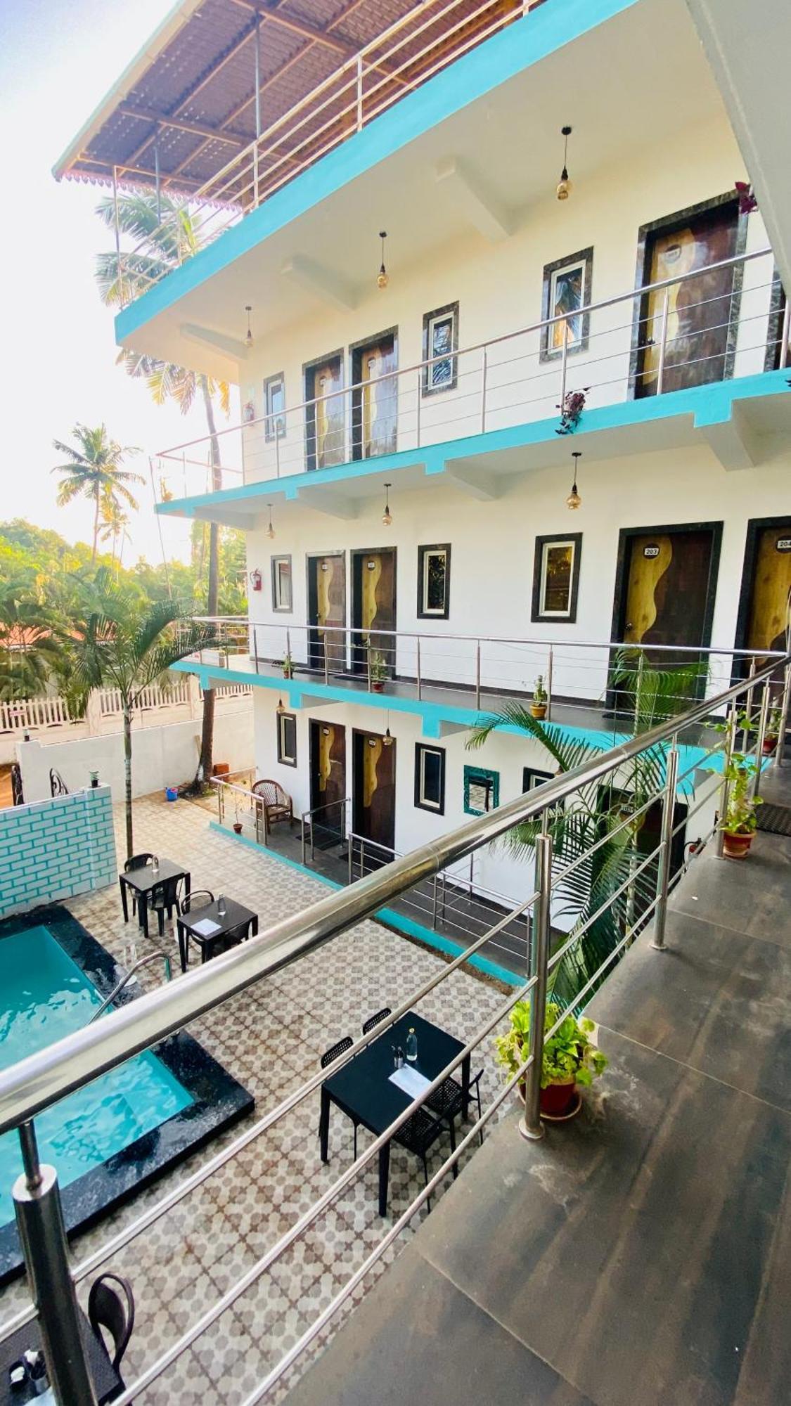 Bsg Stay - Turtle Beach Morjim Goa Exterior foto